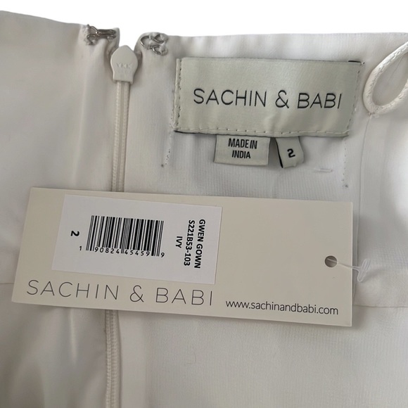 SOLD - NWT Sachin & Babi Ivory Gwen Gown #S221B53-103 Size 2 Reg. $895 - Picture 9 of 12